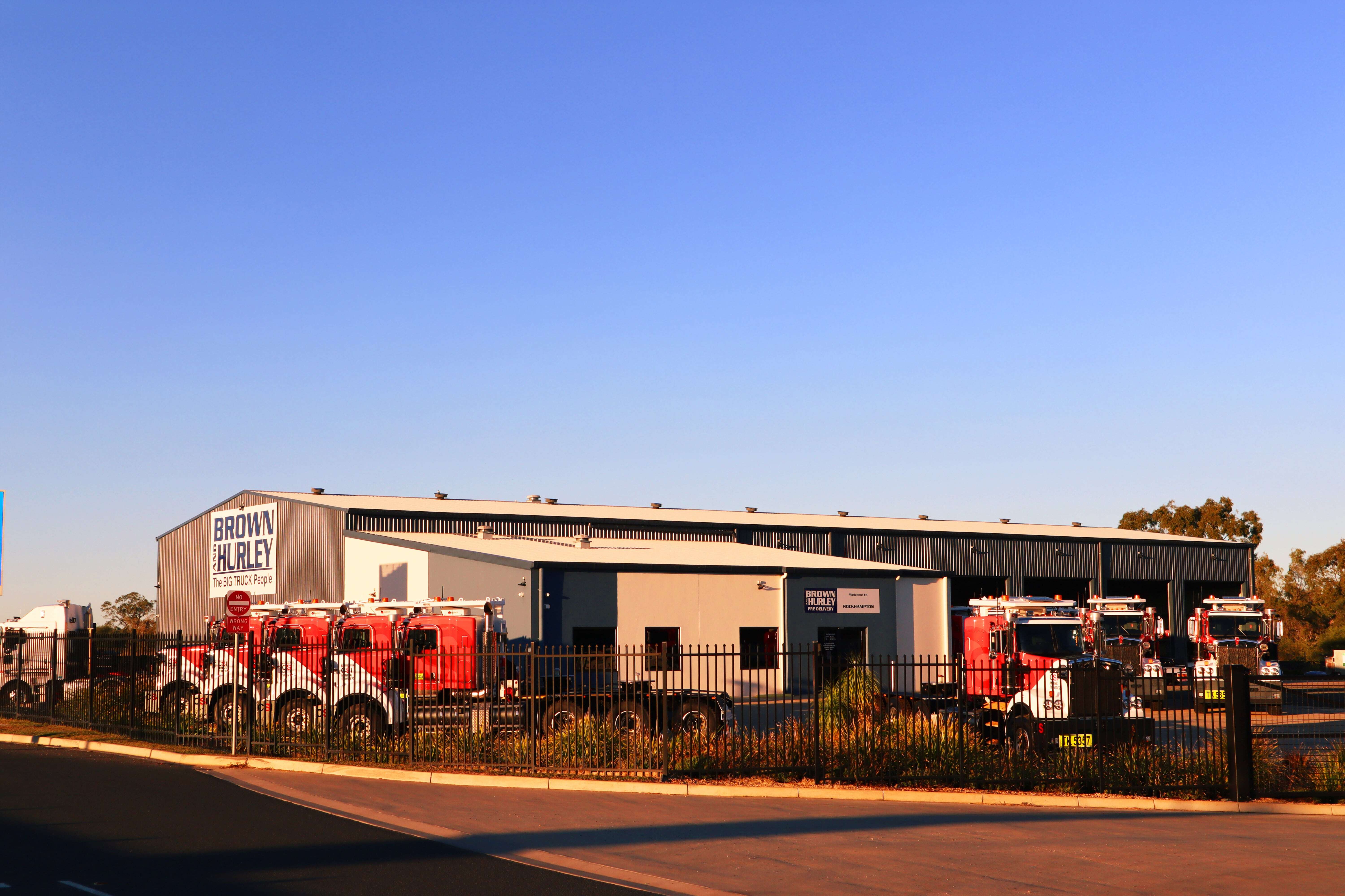54 x 20 x 7 Industrial Shed Rockhampton QLD side 