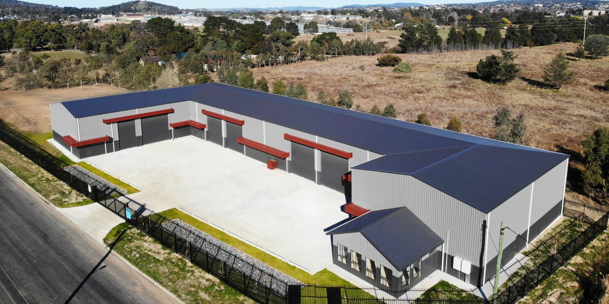 U-Shaped commercial shed in Goulburn NSW by ABC Sheds